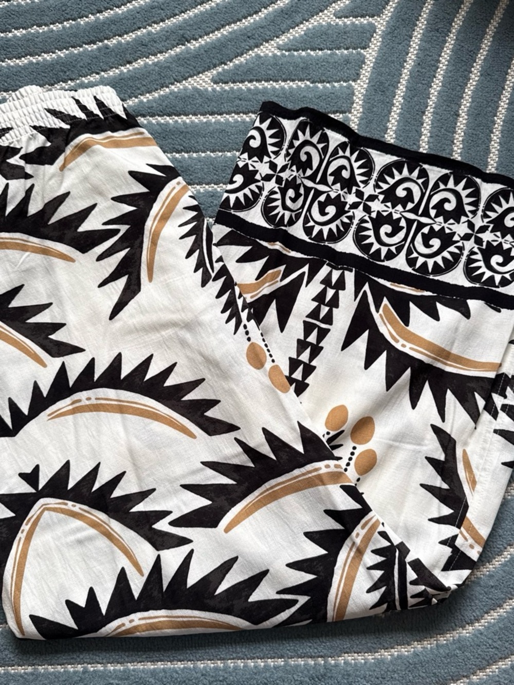 H&M White Wide-Leg Pants with Black & Tan Tribal Print